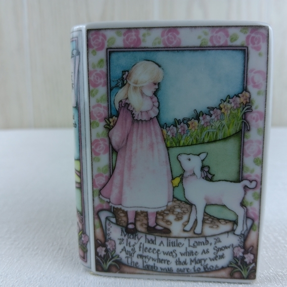 3.3" Enesco Karen Hahn Vintage 1987 Mother Goose Book Ceramic Bank Fairy Tale. - Picture 6 of 13